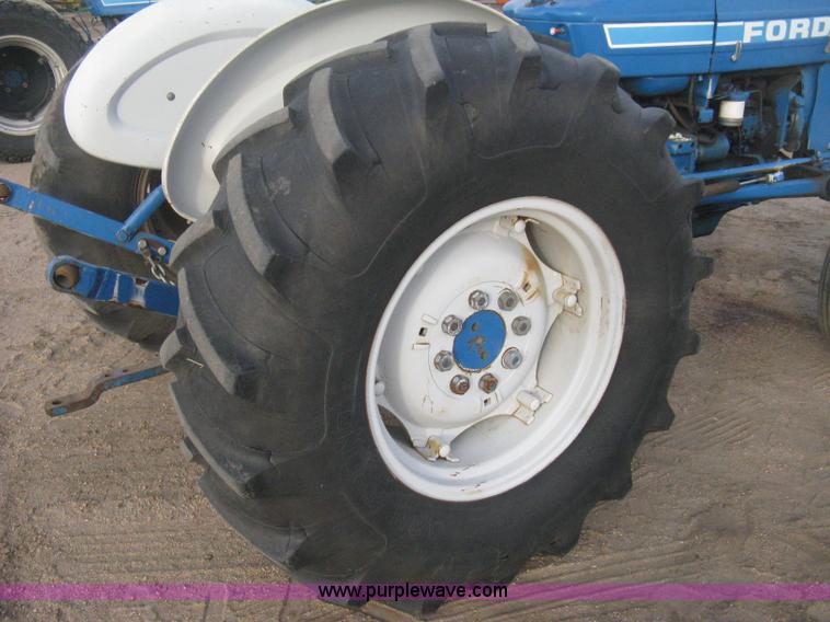 image for item B8412 Ford 3910 tractor