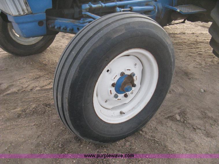 image for item B8412 Ford 3910 tractor