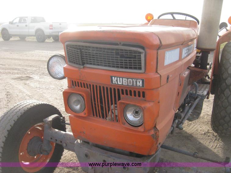 image for item B8413 Kubota M5500 DT tractor