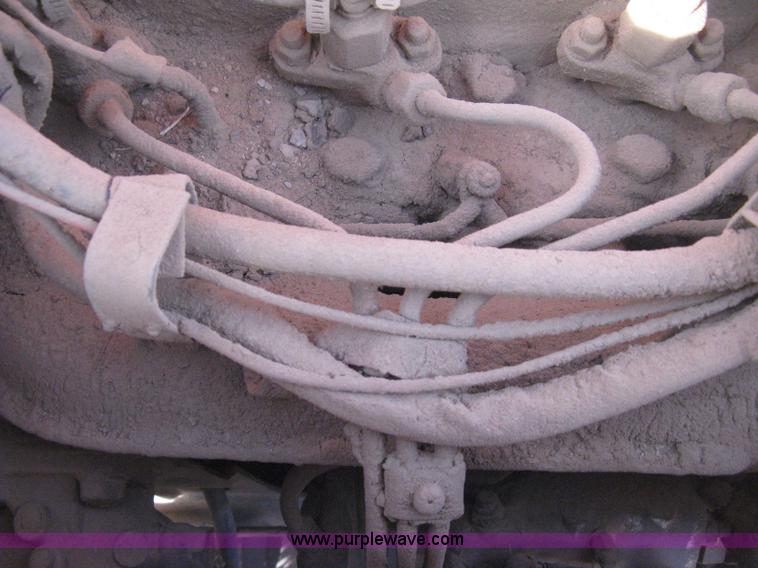 image for item B8413 Kubota M5500 DT tractor