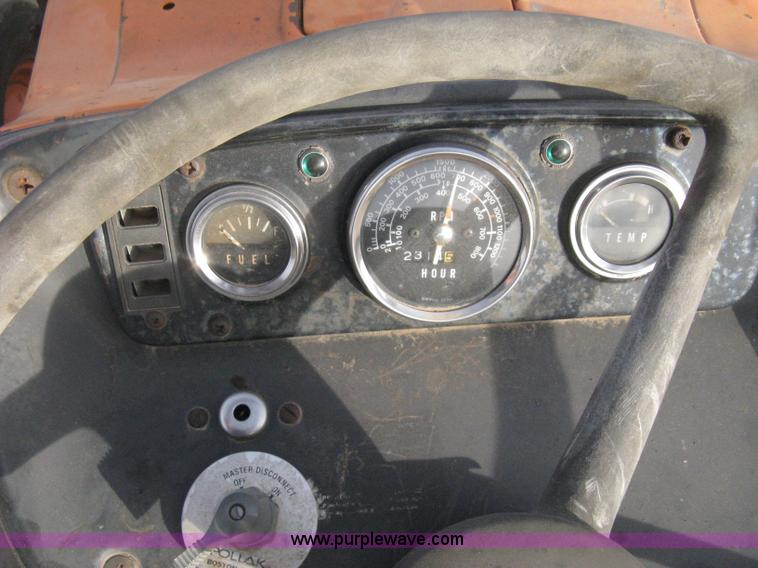 image for item B8413 Kubota M5500 DT tractor