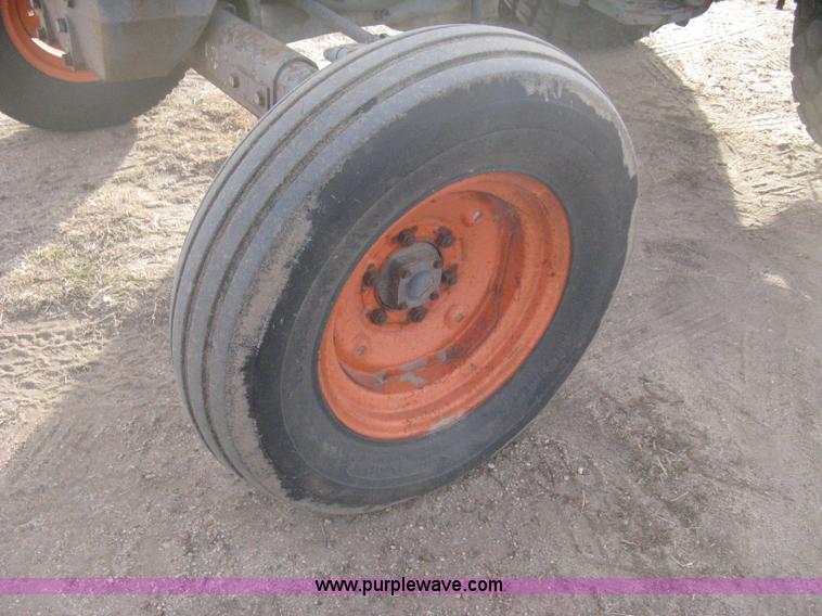 image for item B8413 Kubota M5500 DT tractor