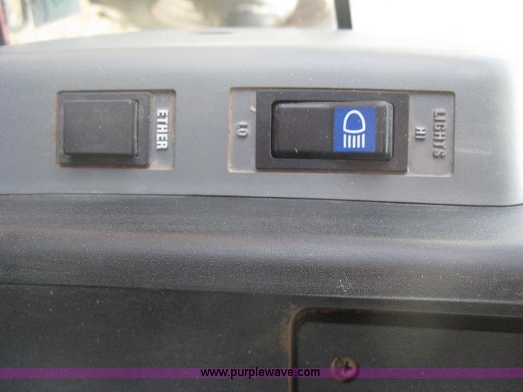 image for item B8417 1998 Case IH Magnum 8950 MFWD tractor