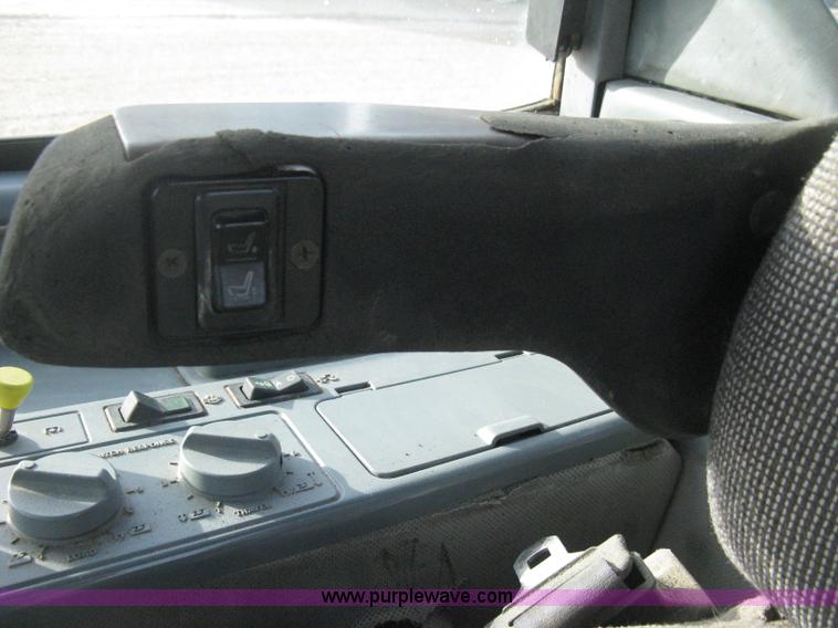 image for item B8417 1998 Case IH Magnum 8950 MFWD tractor