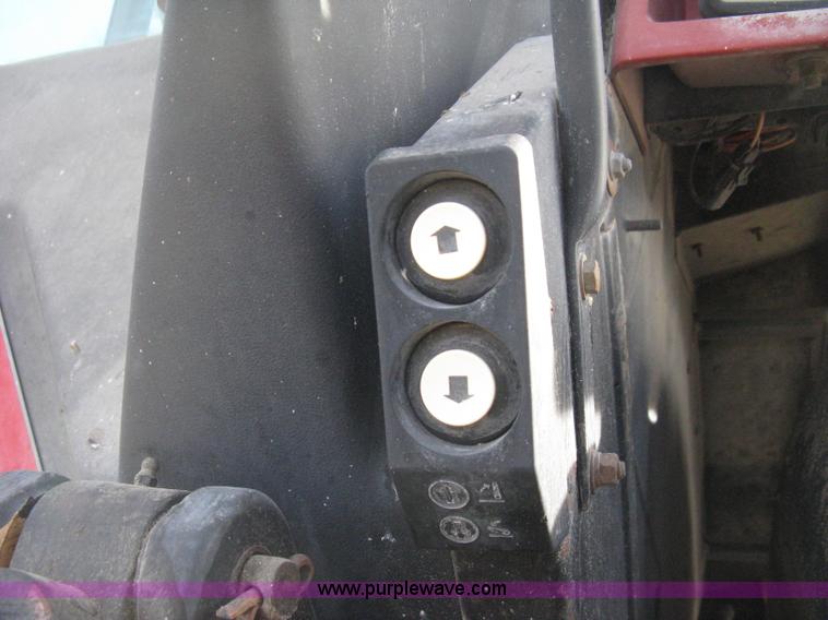 image for item B8417 1998 Case IH Magnum 8950 MFWD tractor