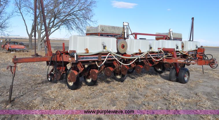 image for item C3389 Case IH 800 planter