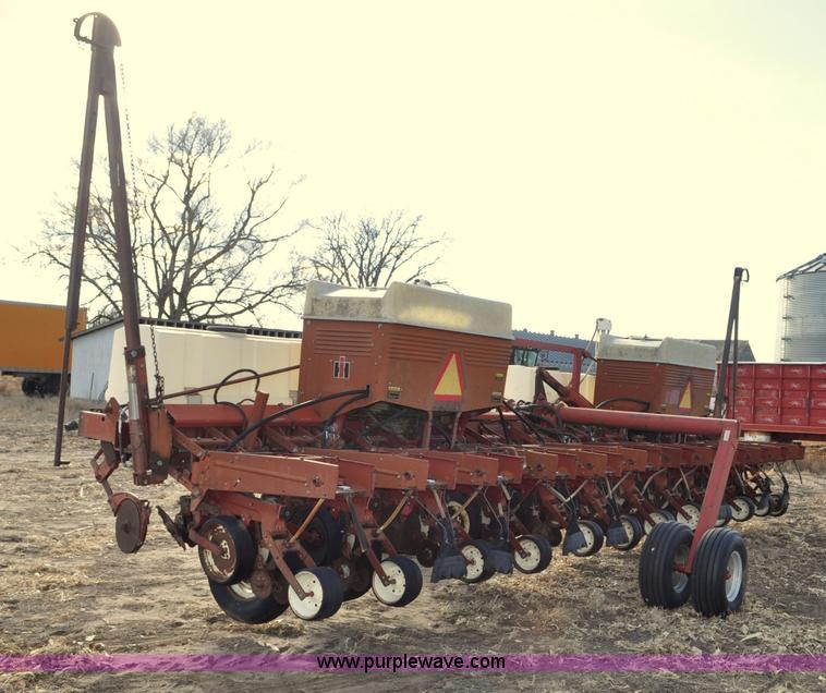 image for item C3389 Case IH 800 planter
