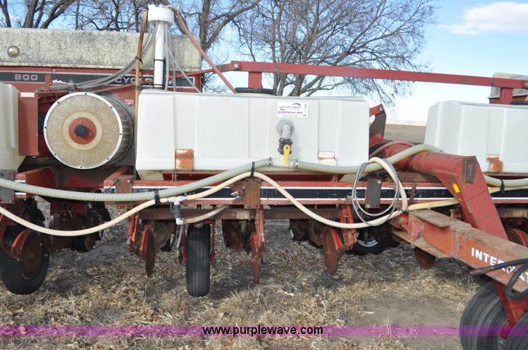 image for item C3389 Case IH 800 planter