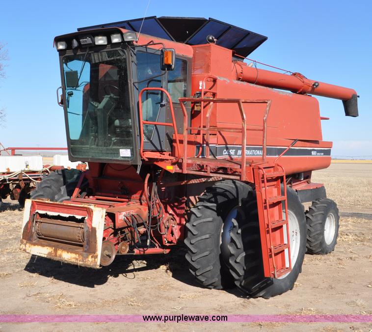 image for item C3390 1990 Case IH 1680 combine