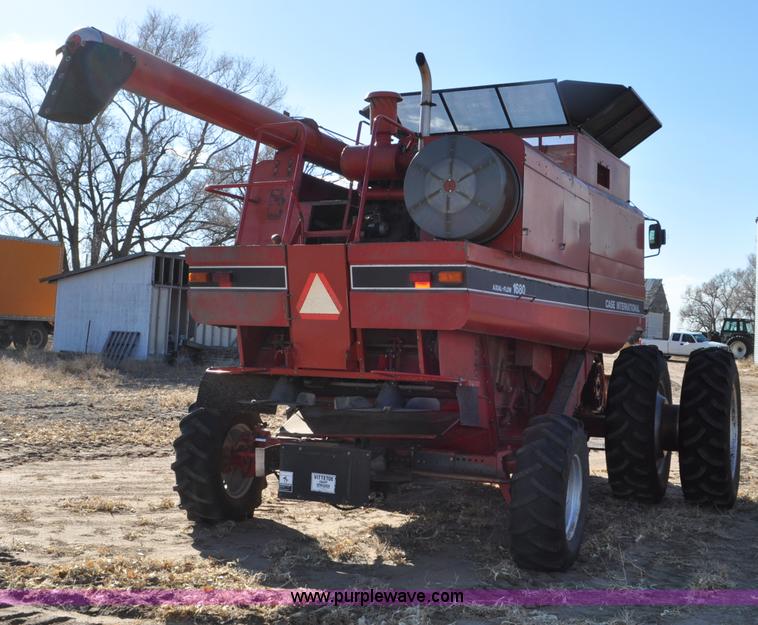image for item C3390 1990 Case IH 1680 combine