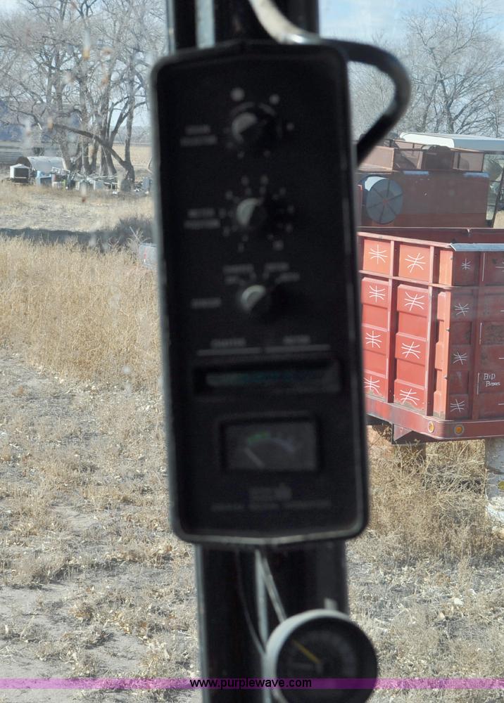 image for item C3390 1990 Case IH 1680 combine