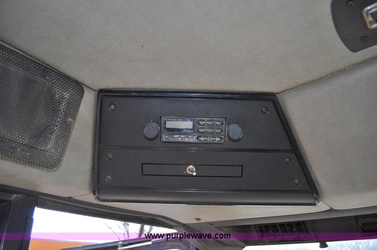 image for item C3390 1990 Case IH 1680 combine