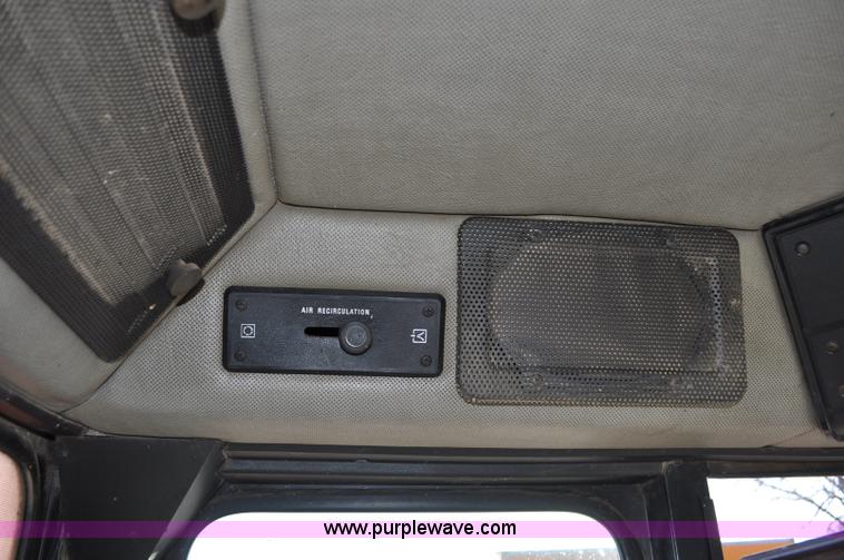 image for item C3390 1990 Case IH 1680 combine