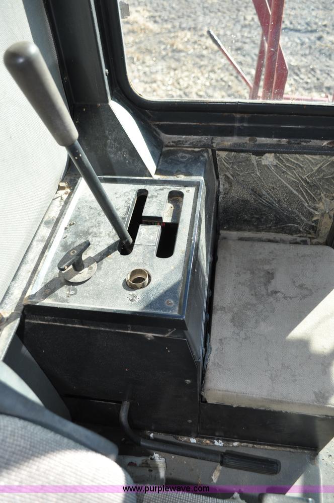 image for item C3390 1990 Case IH 1680 combine