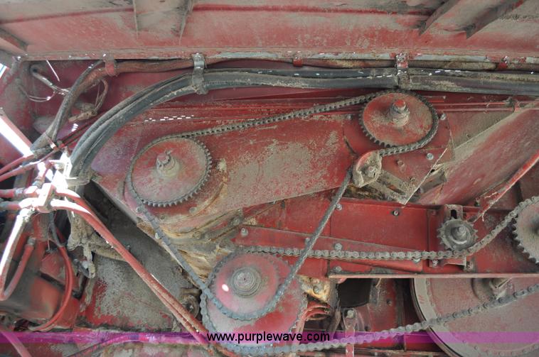 image for item C3390 1990 Case IH 1680 combine