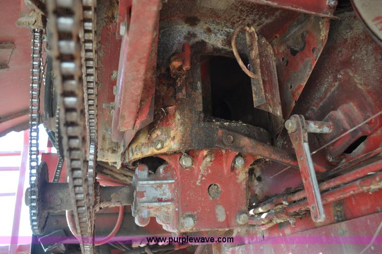 image for item C3390 1990 Case IH 1680 combine