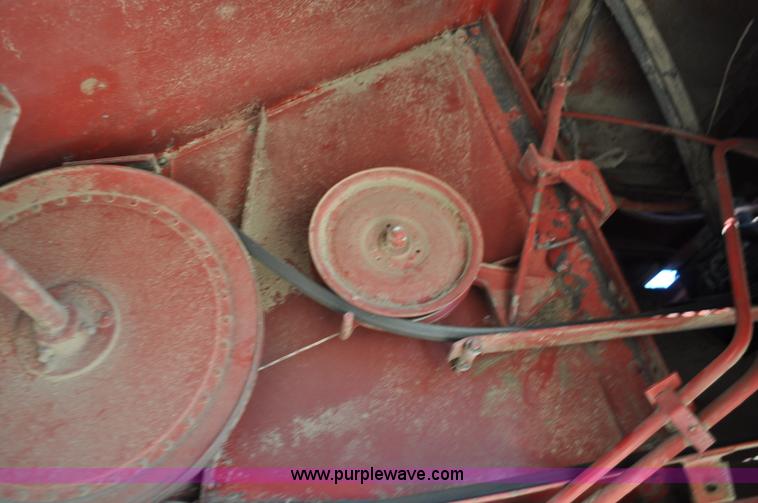 image for item C3390 1990 Case IH 1680 combine