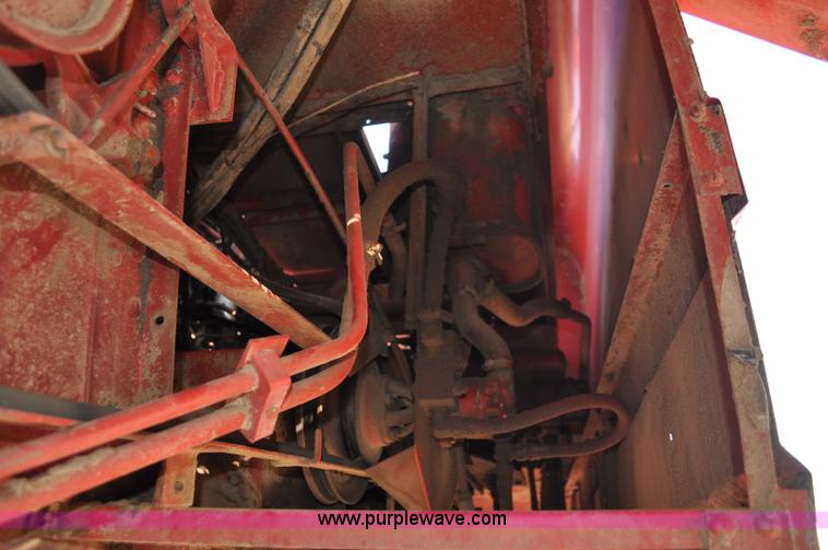 image for item C3390 1990 Case IH 1680 combine