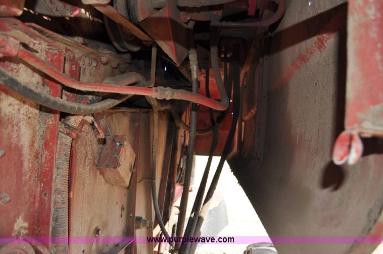 image for item C3390 1990 Case IH 1680 combine