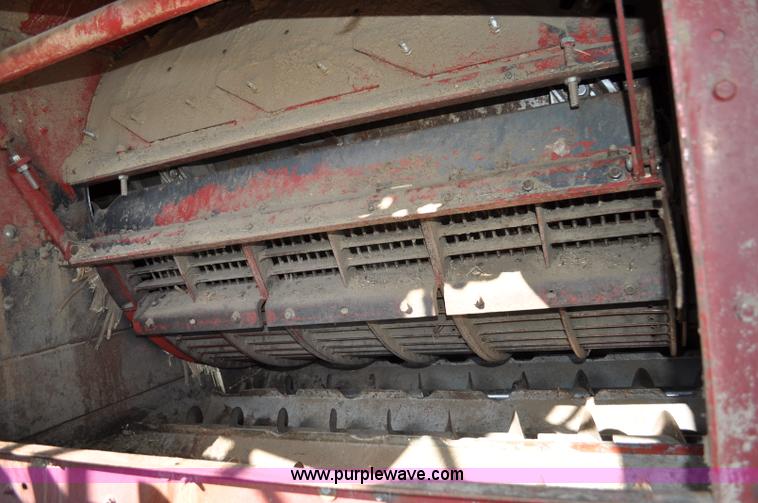 image for item C3390 1990 Case IH 1680 combine