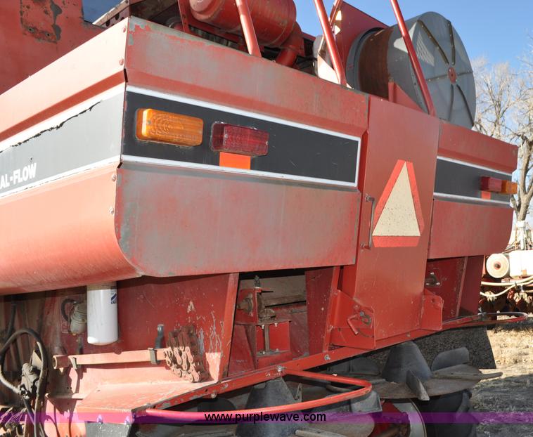 image for item C3390 1990 Case IH 1680 combine