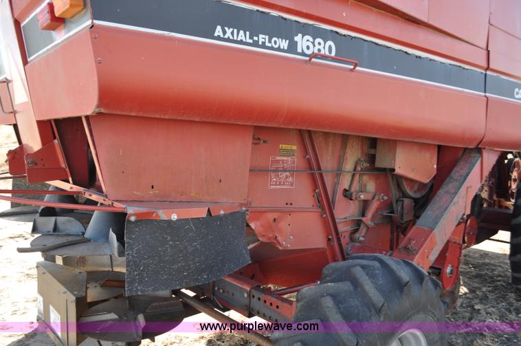 image for item C3390 1990 Case IH 1680 combine