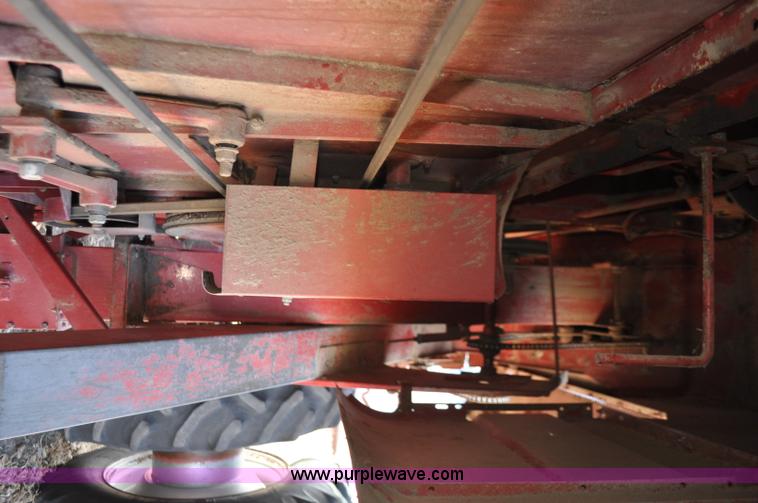 image for item C3390 1990 Case IH 1680 combine