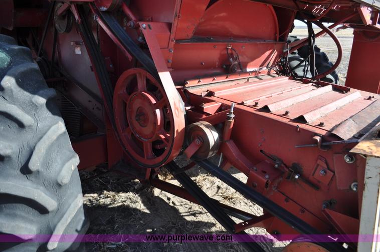 image for item C3390 1990 Case IH 1680 combine