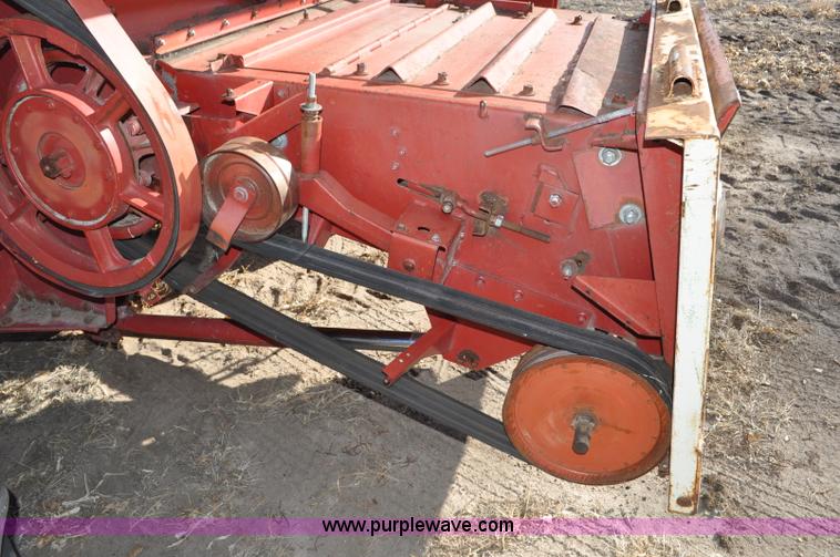 image for item C3390 1990 Case IH 1680 combine