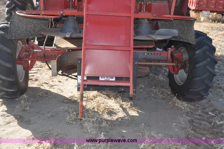 image for item C3390 1990 Case IH 1680 combine