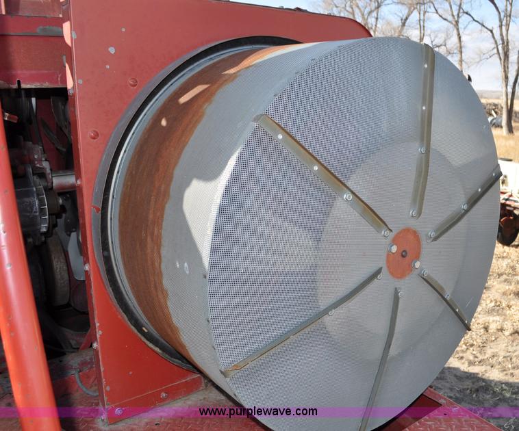 image for item C3390 1990 Case IH 1680 combine