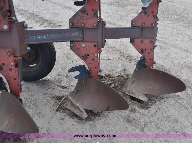 image for item C3392 International 140 four bottom rollover plow