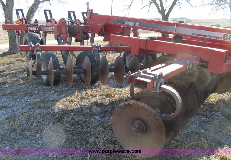 image for item D7136 Case IH 6800 combo mulch ripper