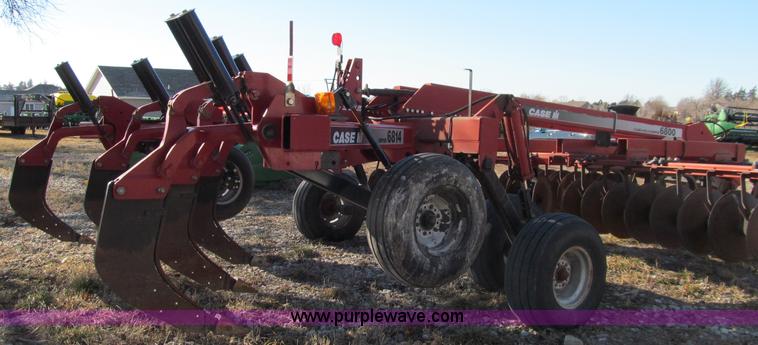 image for item D7136 Case IH 6800 combo mulch ripper