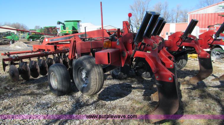 image for item D7136 Case IH 6800 combo mulch ripper