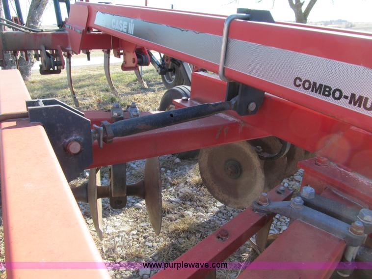 image for item D7136 Case IH 6800 combo mulch ripper