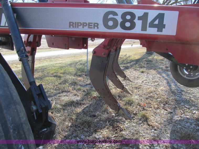 image for item D7136 Case IH 6800 combo mulch ripper