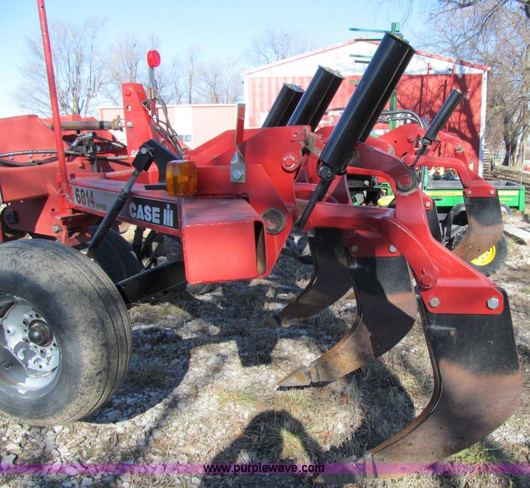 image for item D7136 Case IH 6800 combo mulch ripper