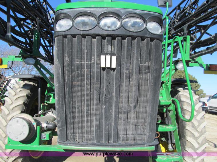 image for item D7138 2010 John Deere 4930 self-propelled sprayer