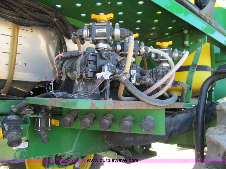 image for item D7138 2010 John Deere 4930 self-propelled sprayer