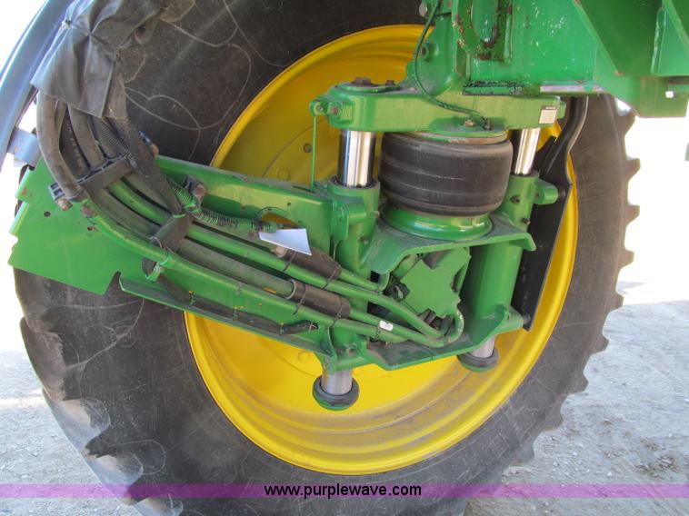 image for item D7138 2010 John Deere 4930 self-propelled sprayer