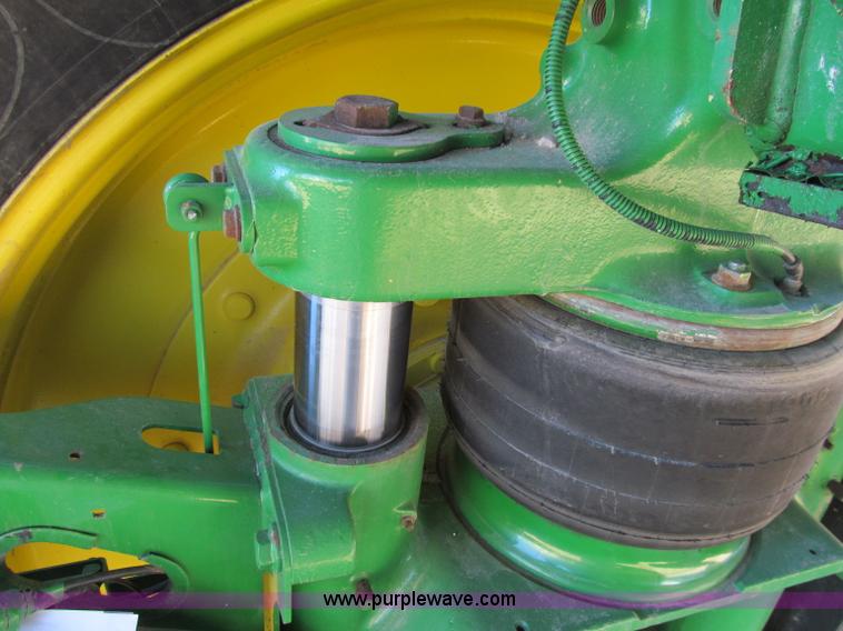 image for item D7138 2010 John Deere 4930 self-propelled sprayer