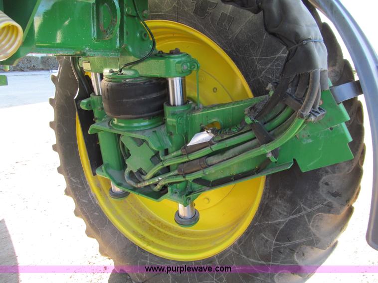 image for item D7138 2010 John Deere 4930 self-propelled sprayer