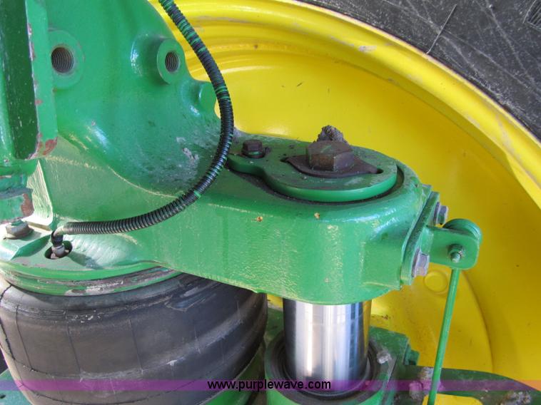 image for item D7138 2010 John Deere 4930 self-propelled sprayer