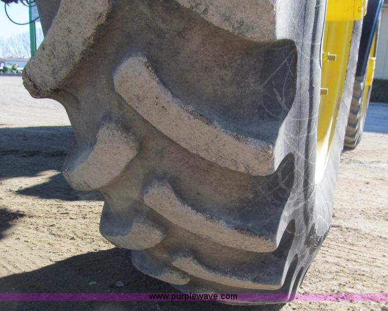 image for item D7138 2010 John Deere 4930 self-propelled sprayer