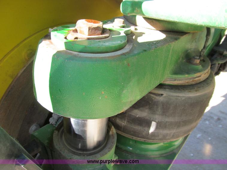 image for item D7138 2010 John Deere 4930 self-propelled sprayer