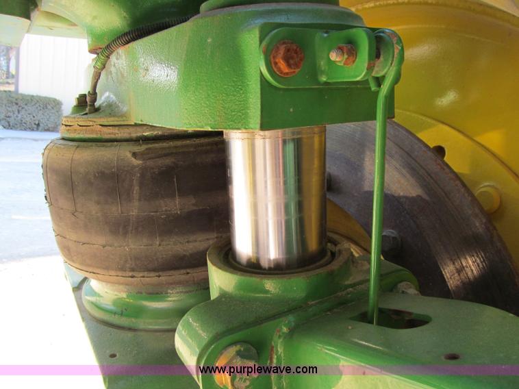 image for item D7138 2010 John Deere 4930 self-propelled sprayer