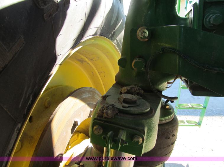 image for item D7138 2010 John Deere 4930 self-propelled sprayer