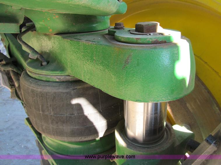 image for item D7138 2010 John Deere 4930 self-propelled sprayer