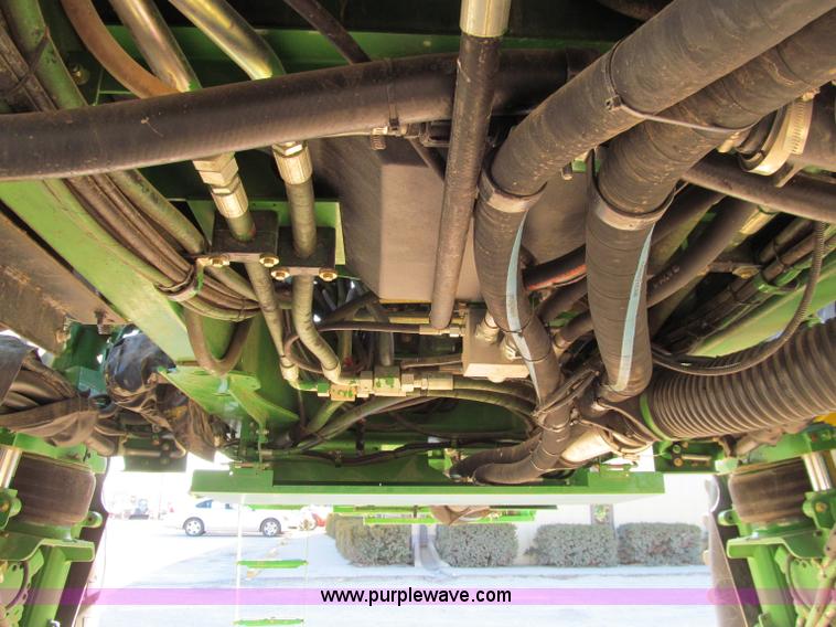 image for item D7138 2010 John Deere 4930 self-propelled sprayer